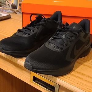 Nike Downshifter 10